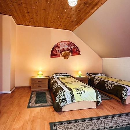Napfeny Vendeghaz Hotell Győr Eksteriør bilde